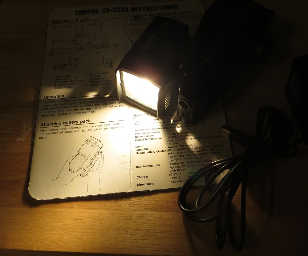 Sunpak CV-20SA Auto Sensor Video Light - Tested and Working