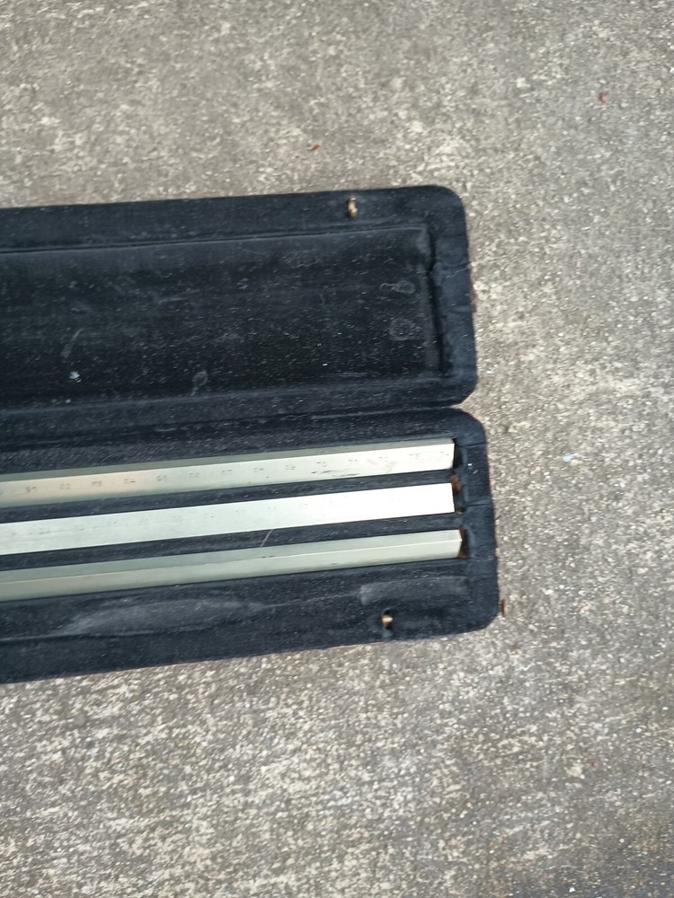 C RIEFLER. NESSELWANG & MUNCHEN Missing Some Pieces