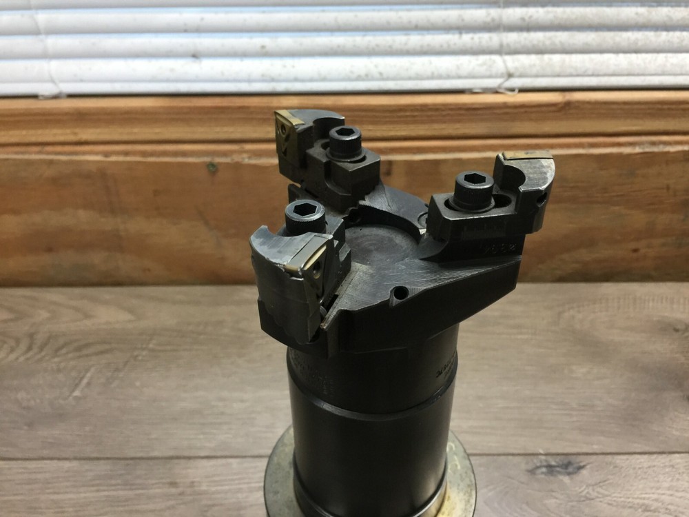 DEVLEIG TRI BORE BORING HEAD 3.94 " W/ CAT 50 SHANK
