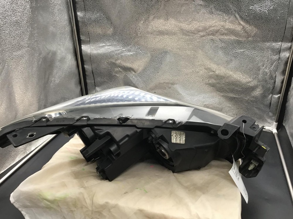 2017-2018 MAZDA 3 LEFT Headlamp halogen, LH