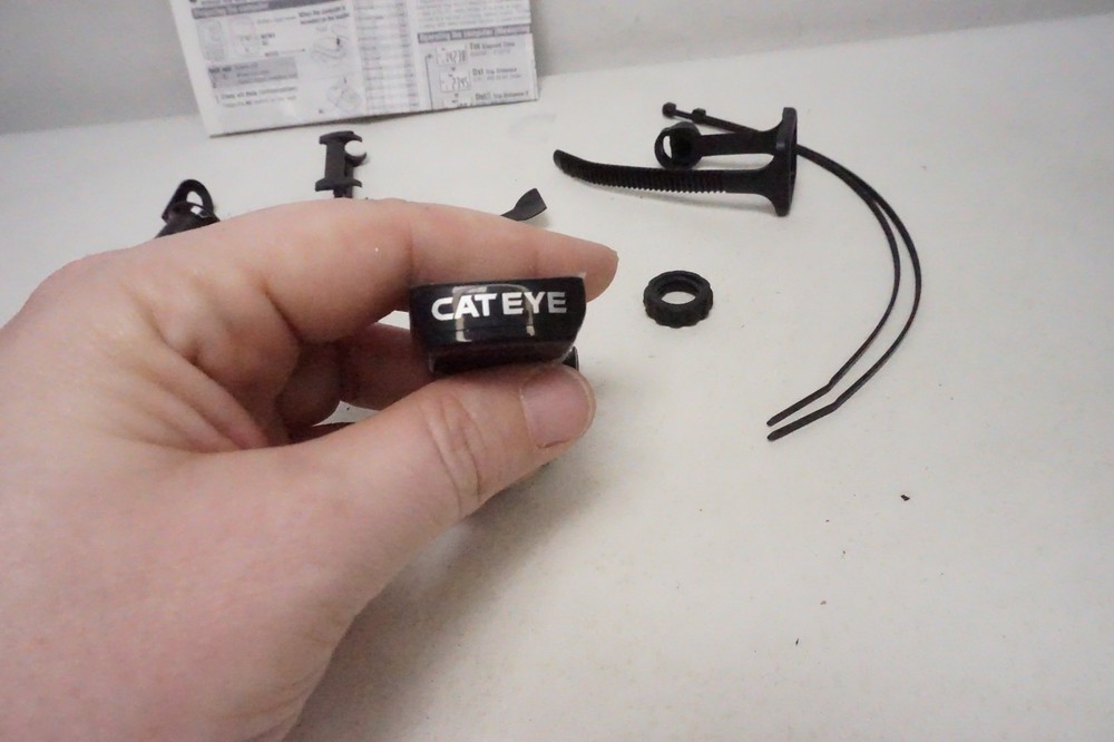 Classic Cateye Strada Wireless Cyclocomputer CC-RD300W