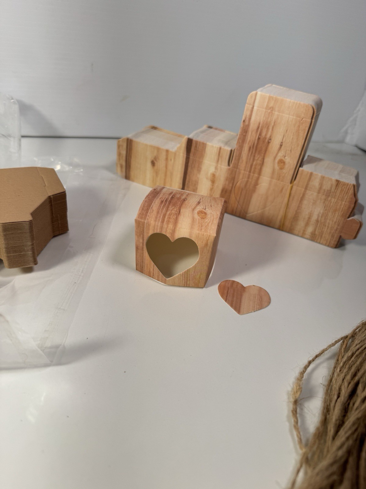 100 PCS 2x2x2 Favor Boxes Love/Rustic Wedding Party Gift Boxes W/Burlap Twine