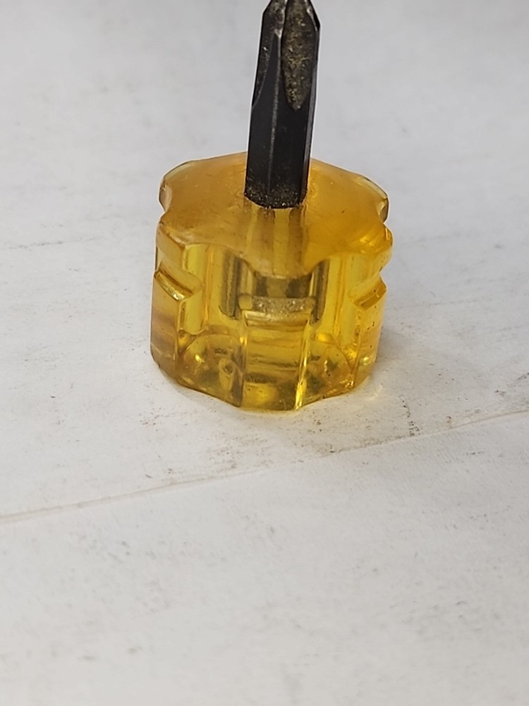 Snap-on Tools Mini Super Stubby Philips No. 2 Head Amber Screwdriver SDP12