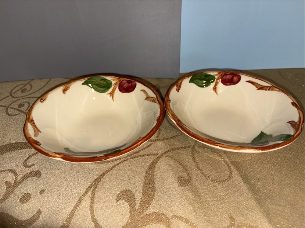 2 FRANCISCAN APPLE PATTERN COUPE CEREAL BOWLS MADE IN U.S.A. EUC