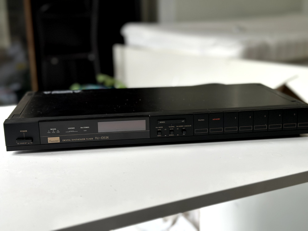 Sansui TU-D33X Digital Synthesizer Tuner