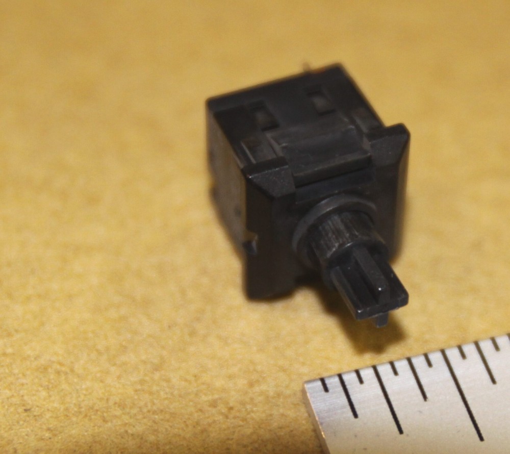 Rowe vending machine button keypad keyboard switch 30837101 Tested good