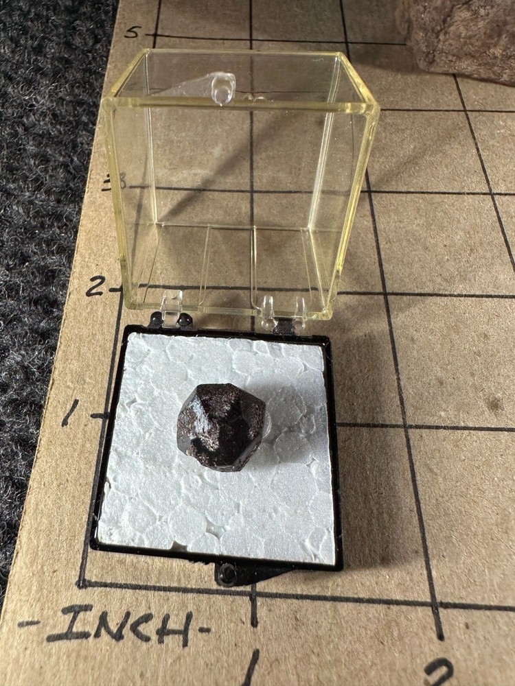 ☆ Thumbnail - RUBY RED GARNET - Gem Quality - Thomas Range UTAH ☆982