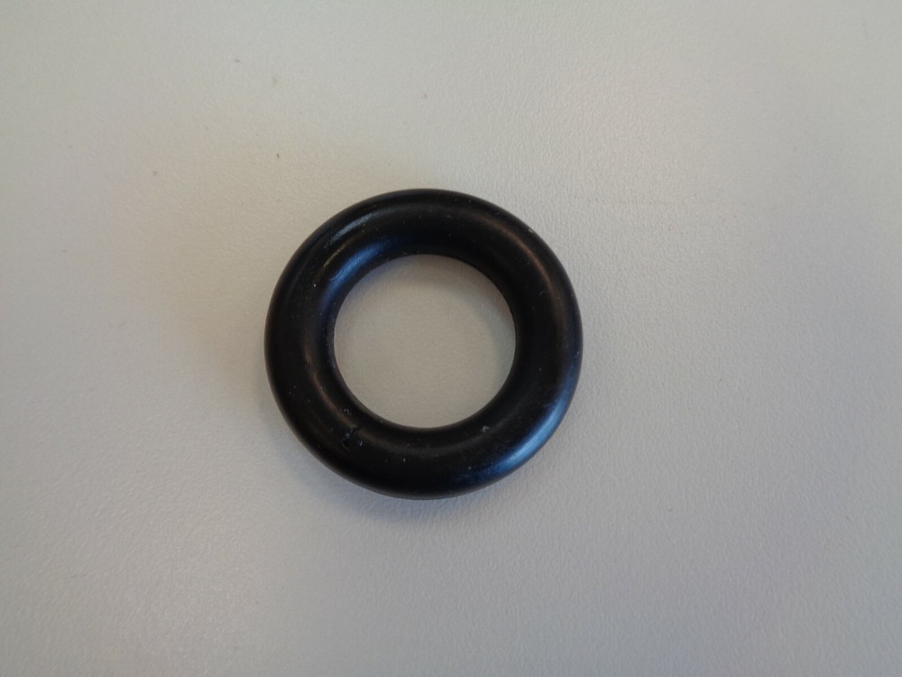 Small Black Rubber Ring for Sewing Machine Rewinds