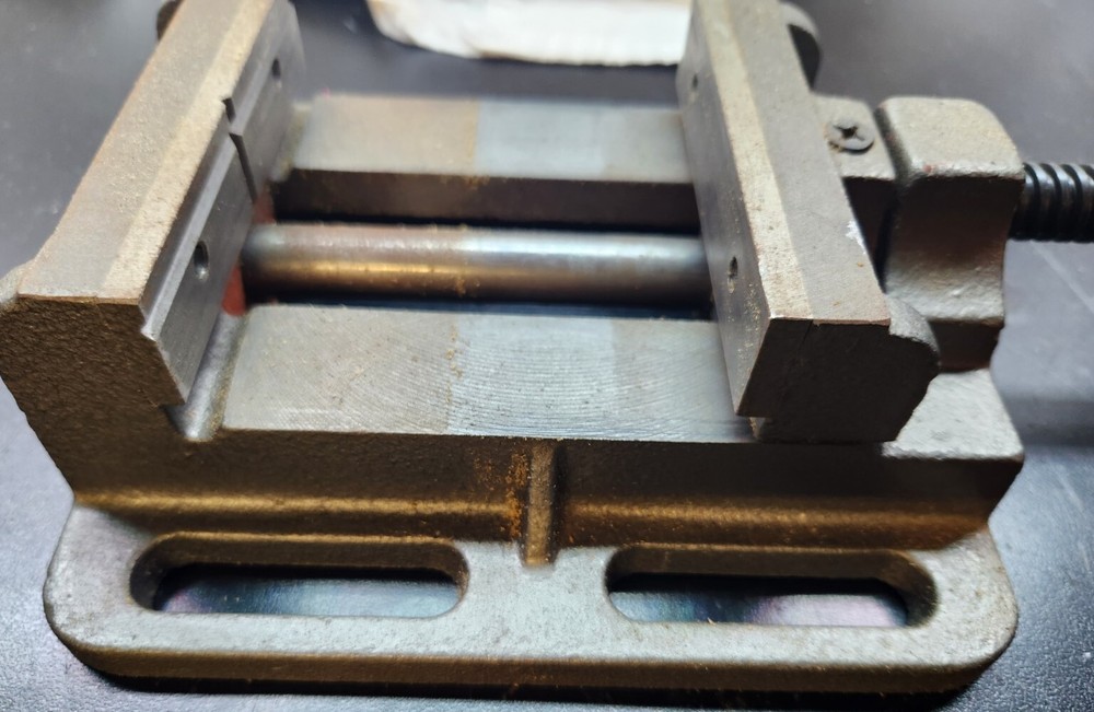 Milling / Grinding Machine 4” Vise