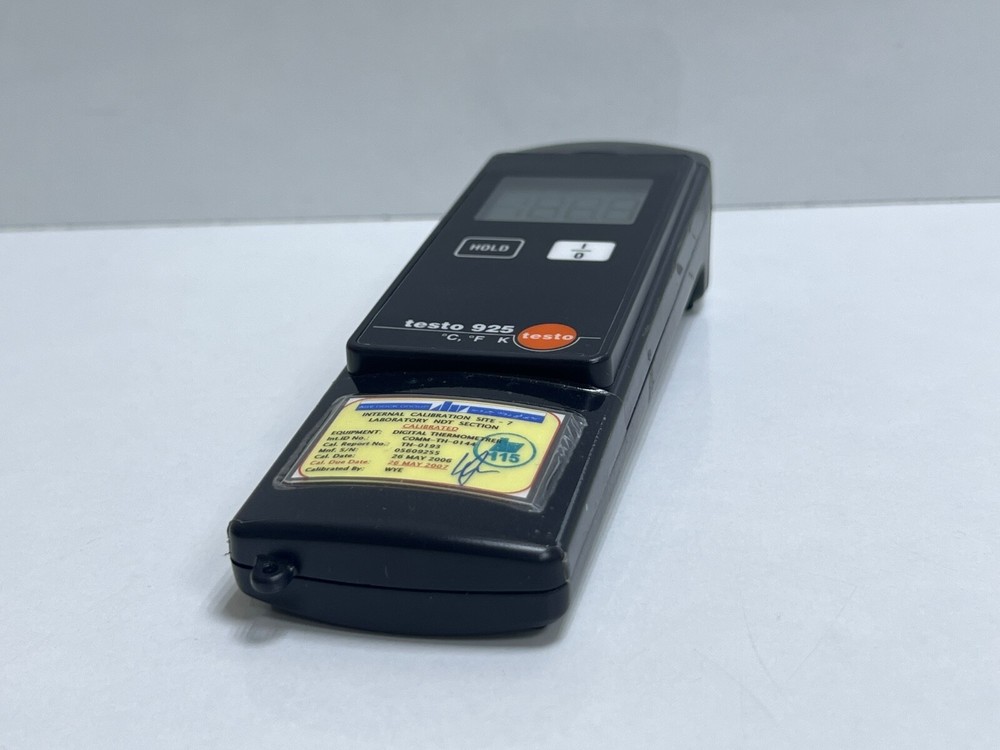 TESTO 925 THERMOMETER