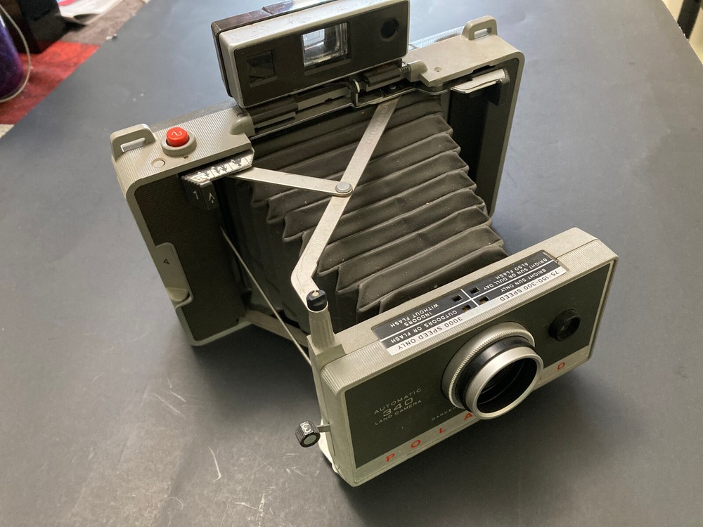 Polaroid Land 340 Instant Camera