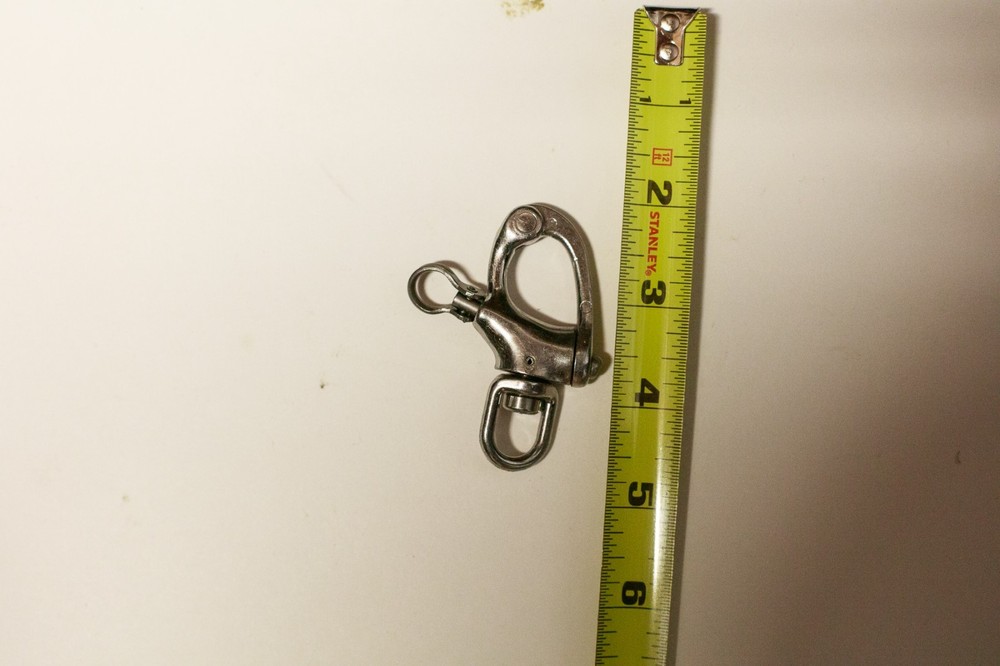 5 assorted Stainless Shackles