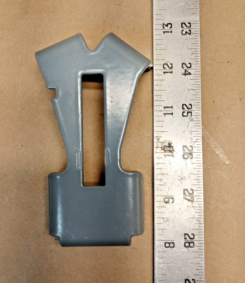 SmartDock Valve Retaining Tab – Triangle-Circle