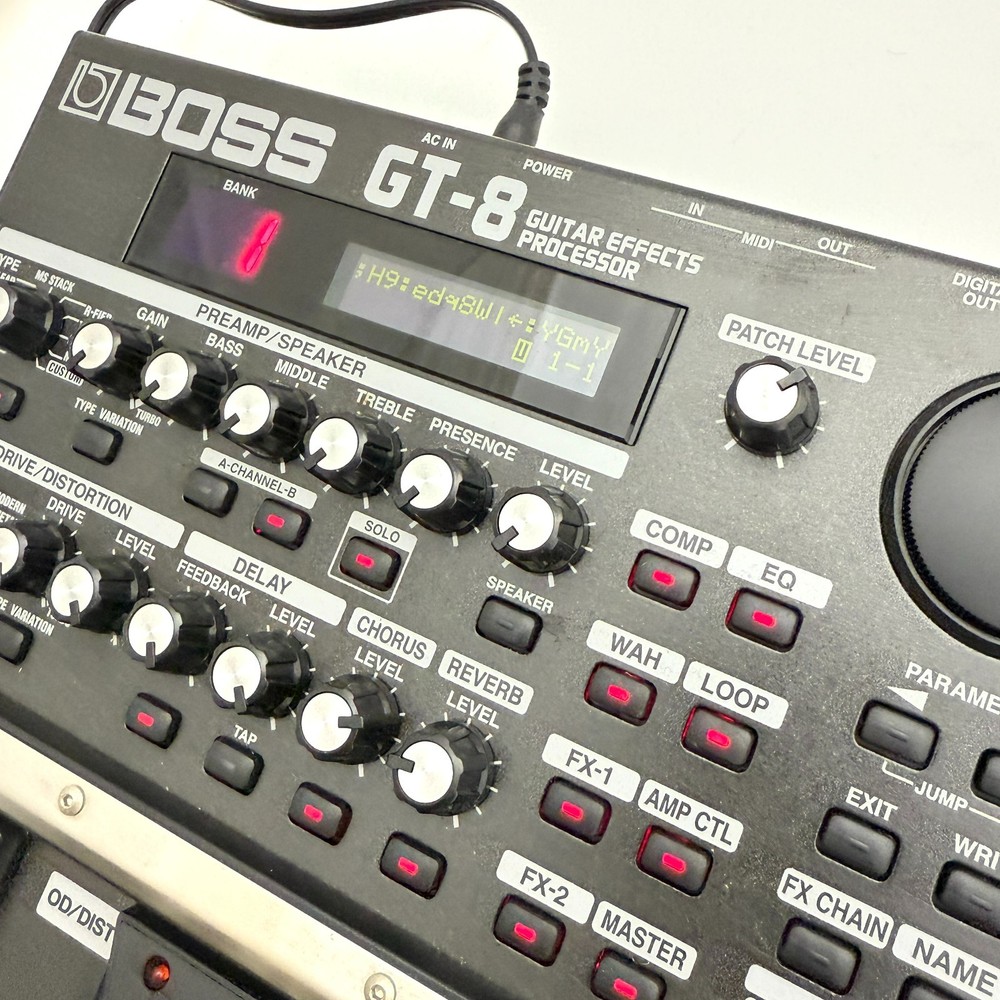 BOSS GT-8 Guitar Effects Processor Multi Guitar Effect Pedal With Adapter #0107