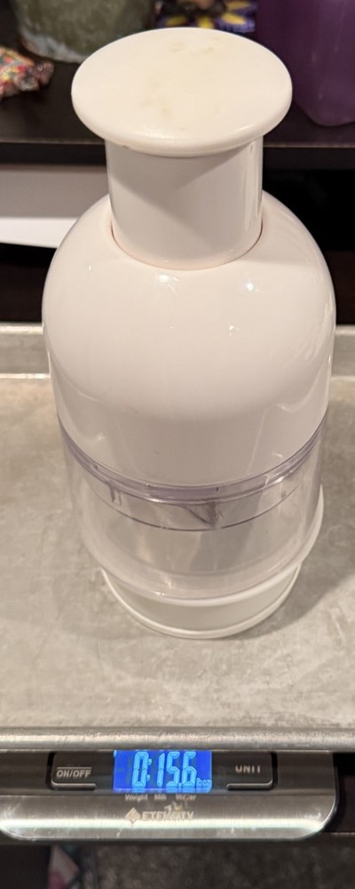 Pampered Chef Push Function Food Chopper - White EUC
