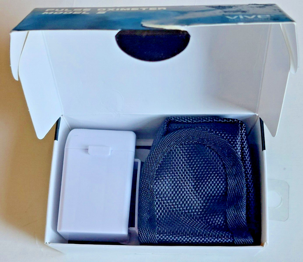 Vive SP02 Pulse Oximeter Model S Fingertip Bluetooth includes Case, Batteries
