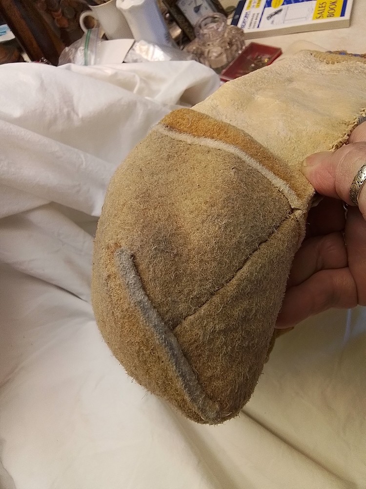 First Peoples Native American High Top Beaded Moccasins Cree Or Ojibwe?