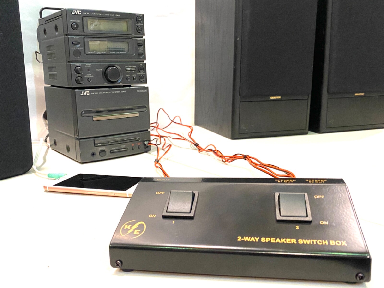 A/B A+B Switch 1 IN - 2 OUT 2 Way Stereo Receiver Speaker Set Selector