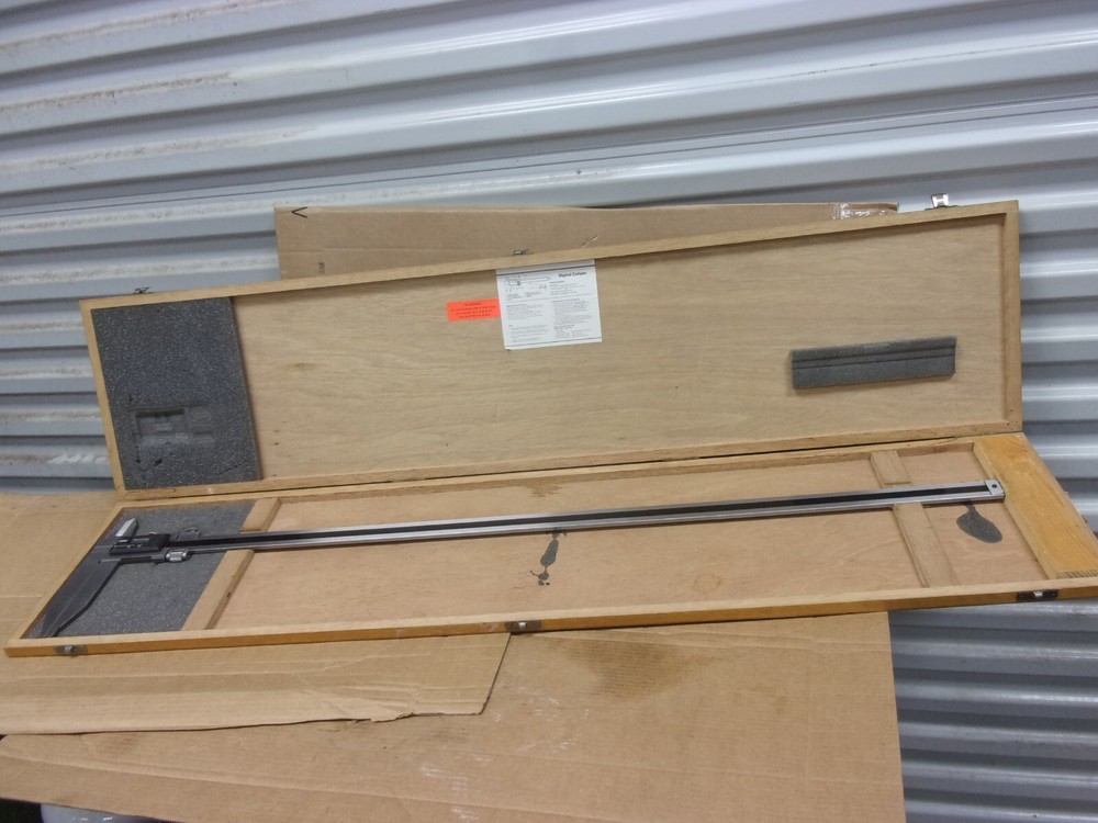 Fowler 54-100-040 40" Inside Outside Measuring Electronic Digital Caliper 0-40"