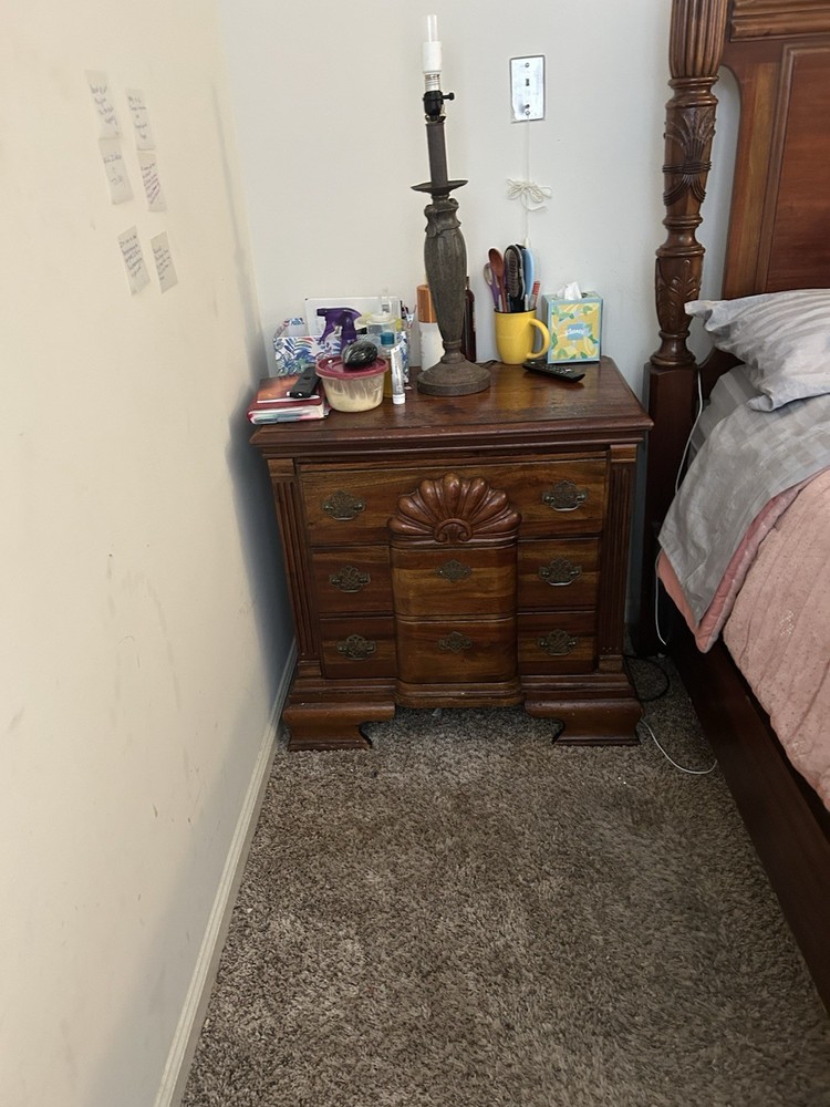 Queen Size 4 Post Bedroom Set