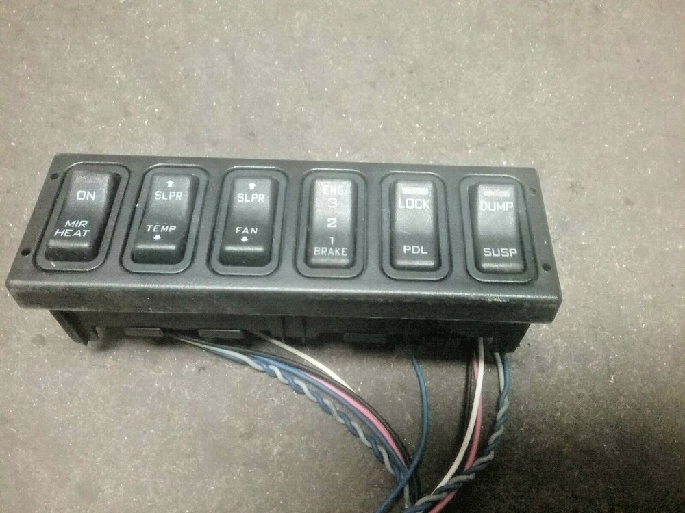 INTERNATIONAL SWITCH PANEL 3549776C4