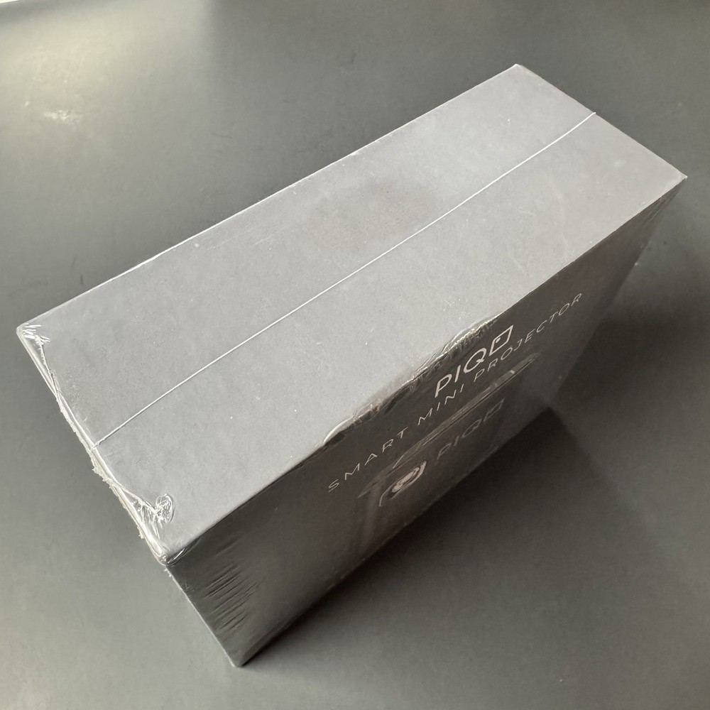PIQO Mini Projector