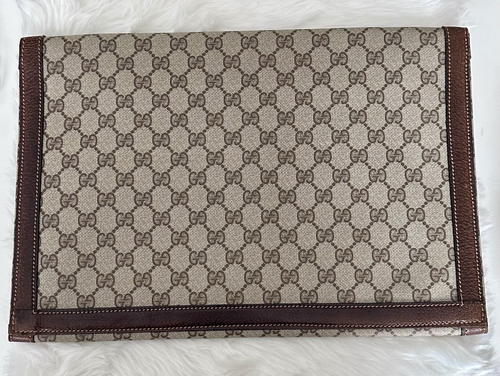 Authentic Gucci Brown GG Monogram Canvas Unisex Portfolio Document Holder Clutch