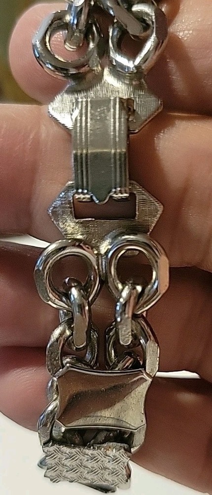 Silvertone Bracelet Texured Squares Link