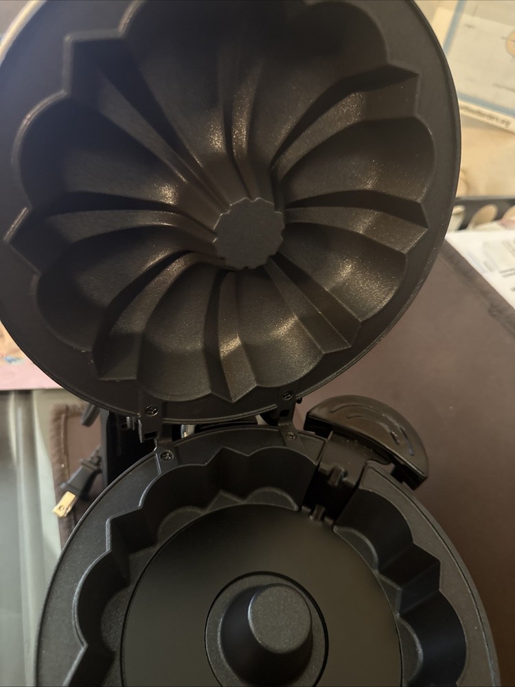 Elite Cuisine Bundt Cake Maker Model Ect-2919