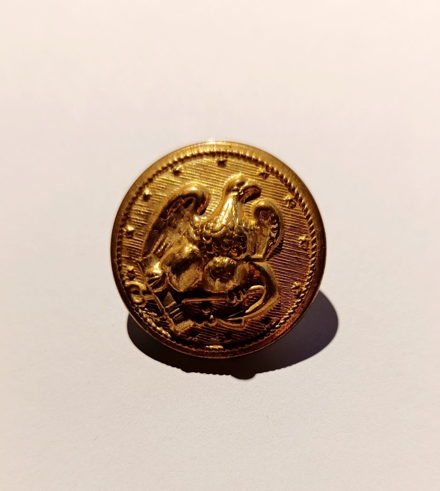 US Navy original 19th cwntury uniform button (good condition)