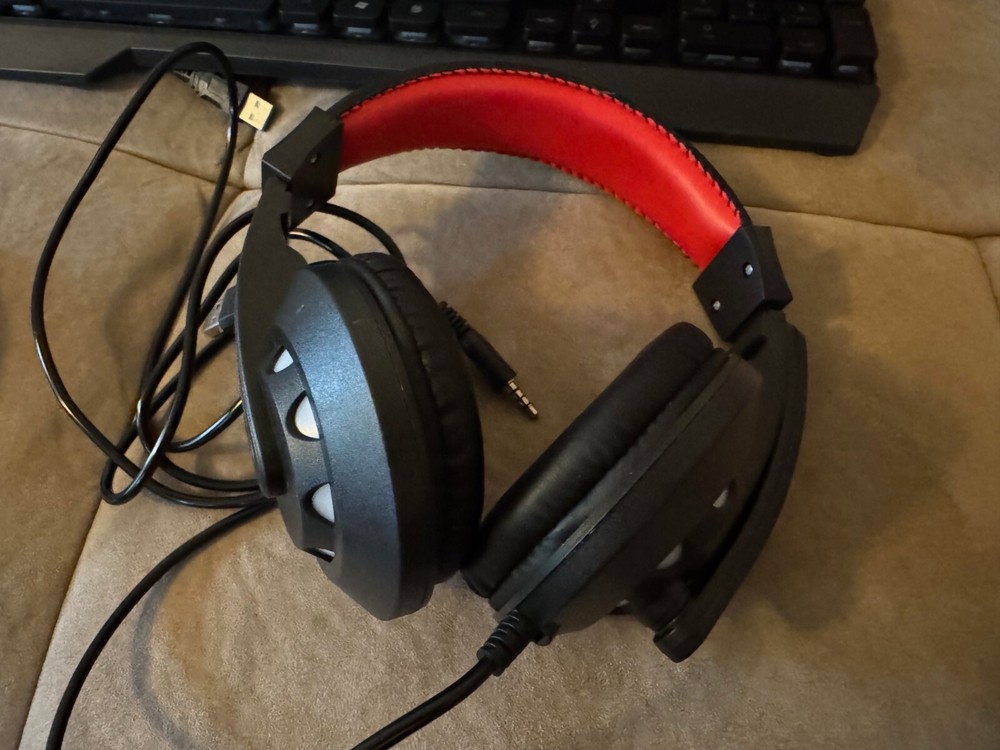 Bluestone 4-in-1 Combo LED Gaming Kit Keyboard Headset Mouse, see description