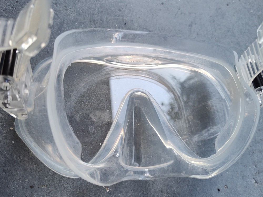 Atomic Aquatics Ultraclear Frameless Mask Medium Clear