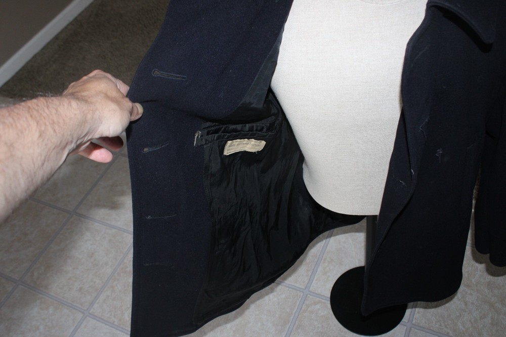 WW2 US Navy Pea Coat, Size Small/Medium FREE SHIPPING !!!!!!