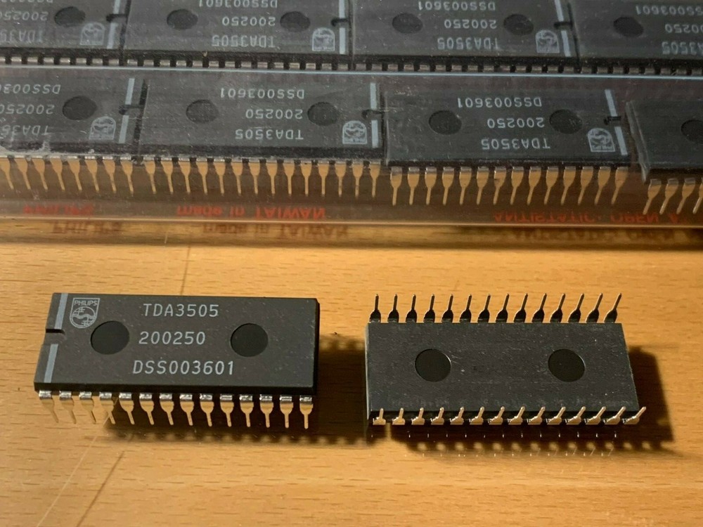 Philips IC -TDA3505- Video Control with automatic cut off control, DIP-28.