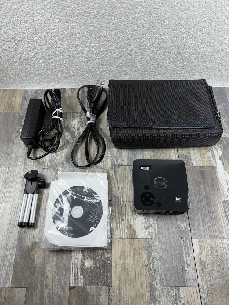 Dell M115HD LED DLP Mini Mobile Projector Bundle