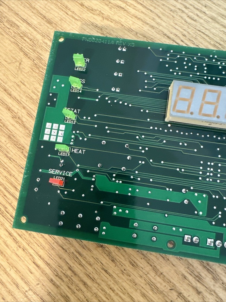 PENTAIR 472100 Digital Display Temperature Controller Circuit Board