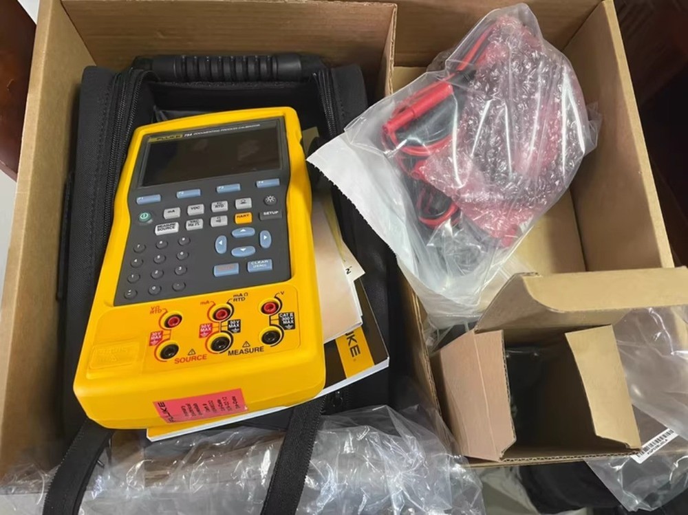 Fluke 754 Documenting Multifunction Process Calibrator #MOQU