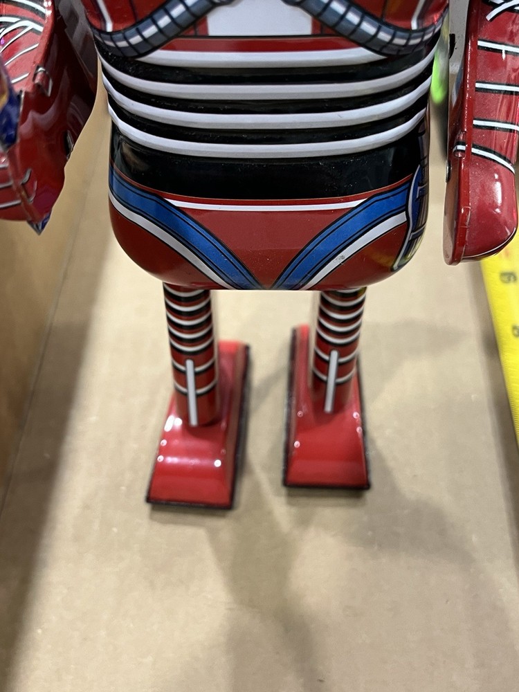 2007 Schilling Robot Tin Toy