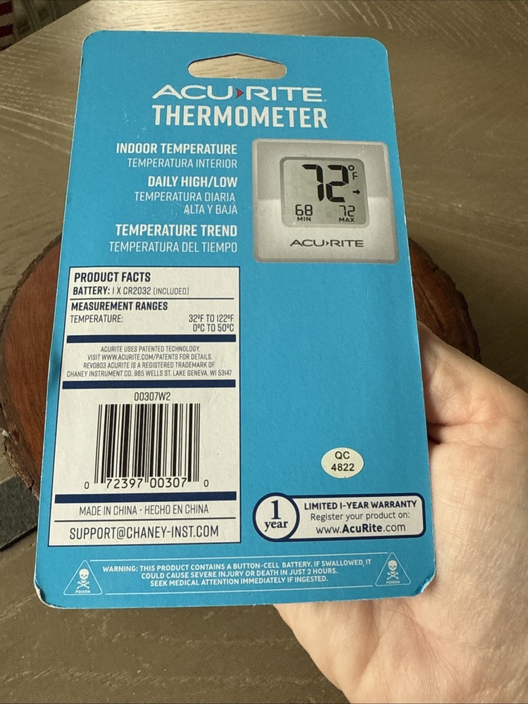 Acurite Digital Indoor Thermometer Compact Display Magnet Mountable Box Damage