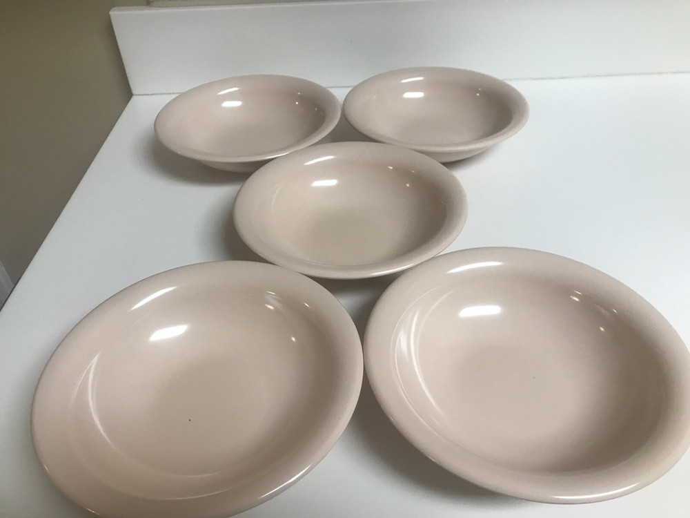 Tupperware Melmac Pink Soup/Cereal Bowls