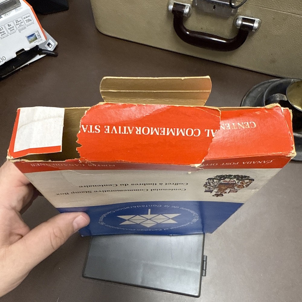CANADA 1967 CENTENNIAL COMMEMORATIVE STAMP SET AND BOX