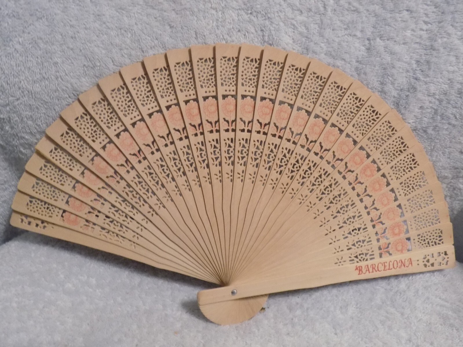 Barcelona Spain Wood Flowers Folding Hand Fan New NoTag Or Box