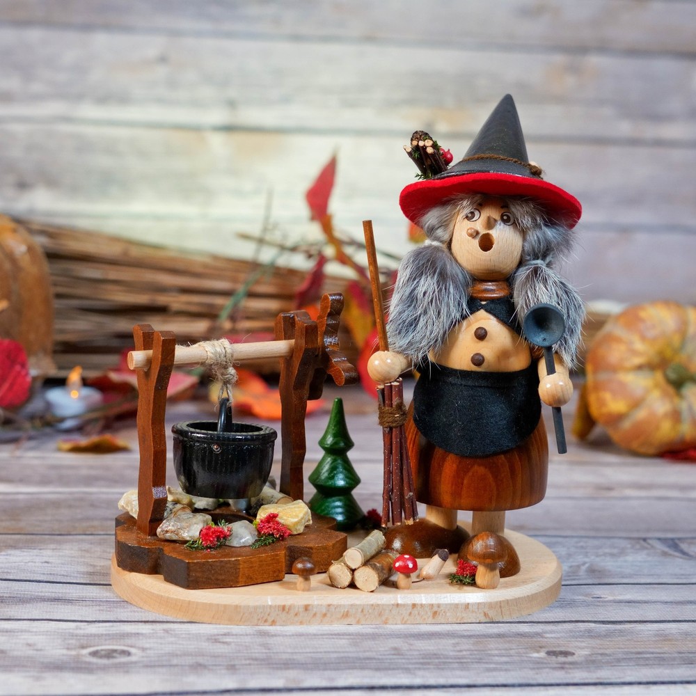 Smoker - Witch with Cauldron