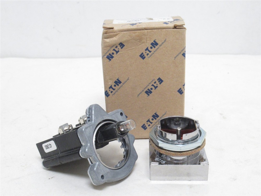 240233 New In Box; Eaton E30DA Single Button Operator; Illuminated; 120VAC