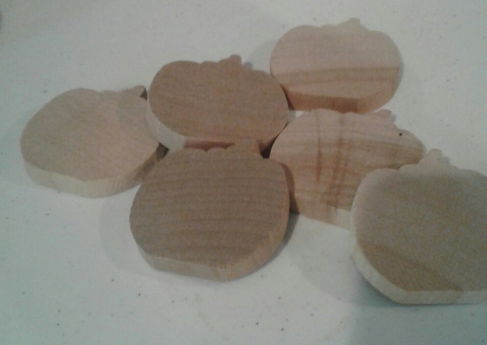 Pumpkins, wooden (30)