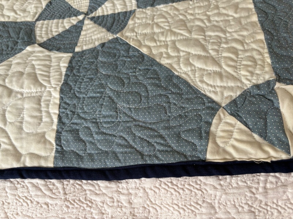 EXQUISITE QUILT, DRAMATIC QUILTING, PATCHWORK & WHOLECLOTH, TWO-SIDED GLAMOUR