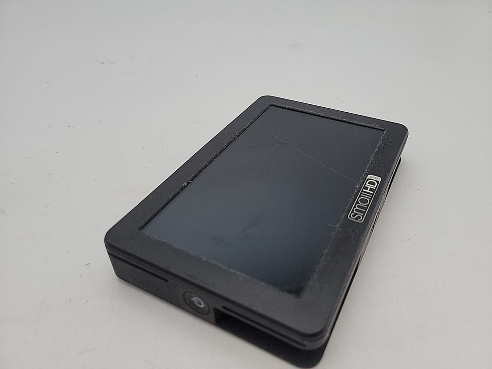 SmallHD Focus 5" On-Camera IPS Touchscreen (Cracked)