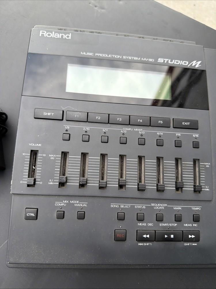 Roland MV-30 Studio M