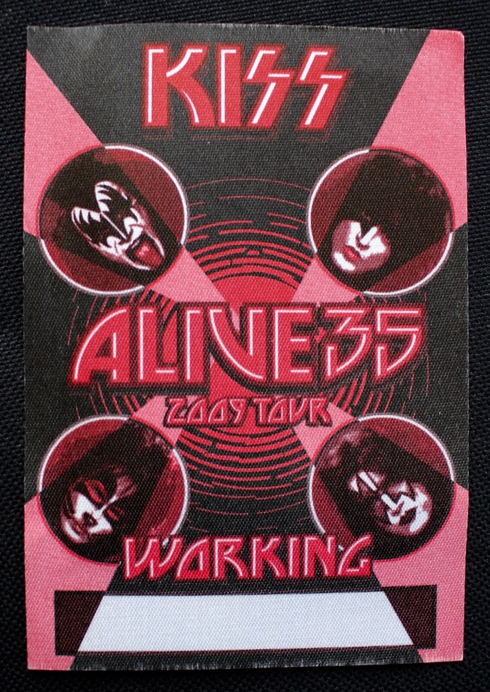 KISS - ALIVE 35 2009 TOUR WORKING BACKSTAGE PASS - Satin