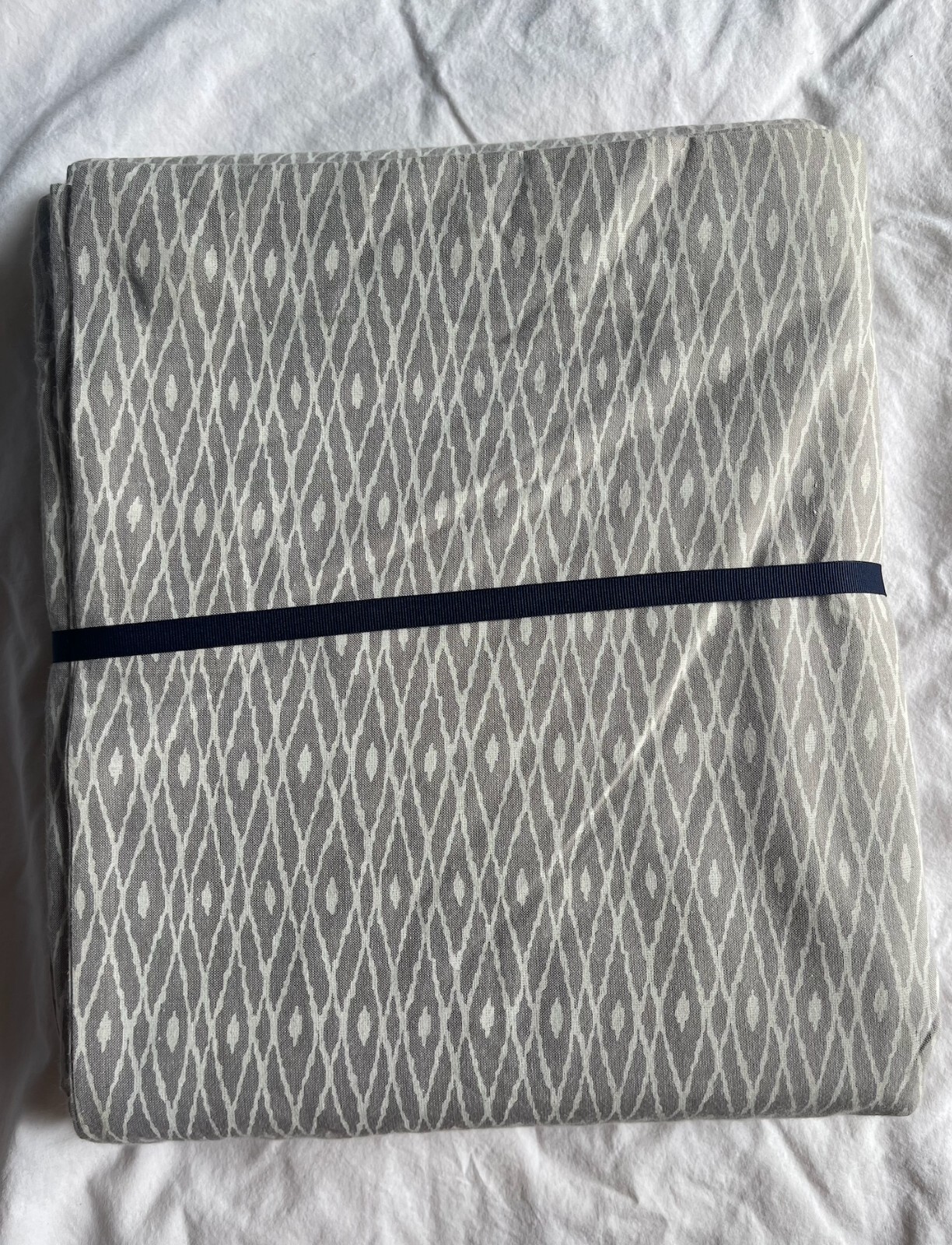 John Robshaw Nami Gray King Duvet - New with tags